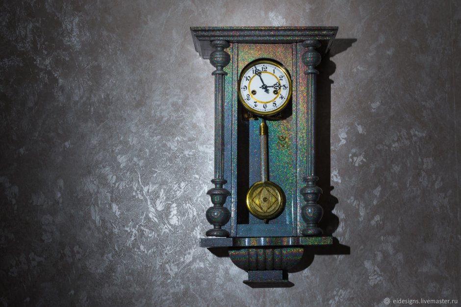 Часы с маятником антикварные