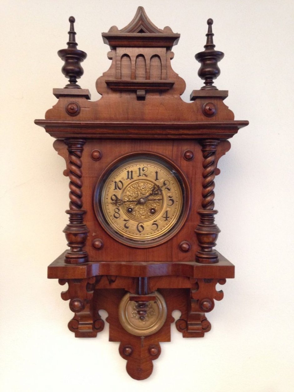 Старинные настенные часы