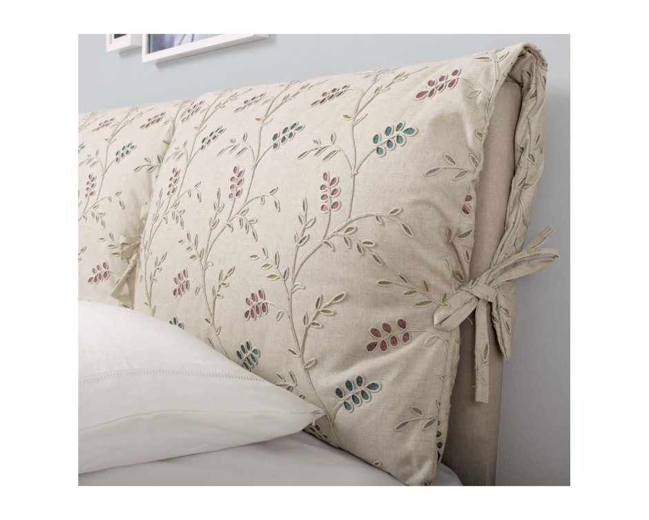 Накидка подушка на изголовье кровати