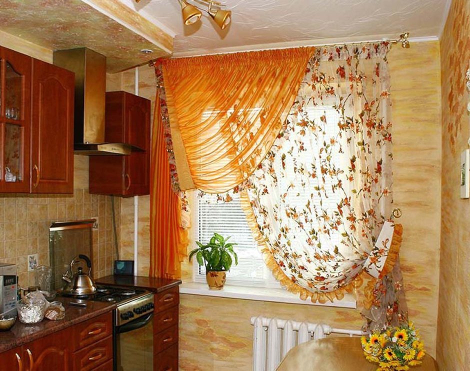 Декоративные шторы на кухню