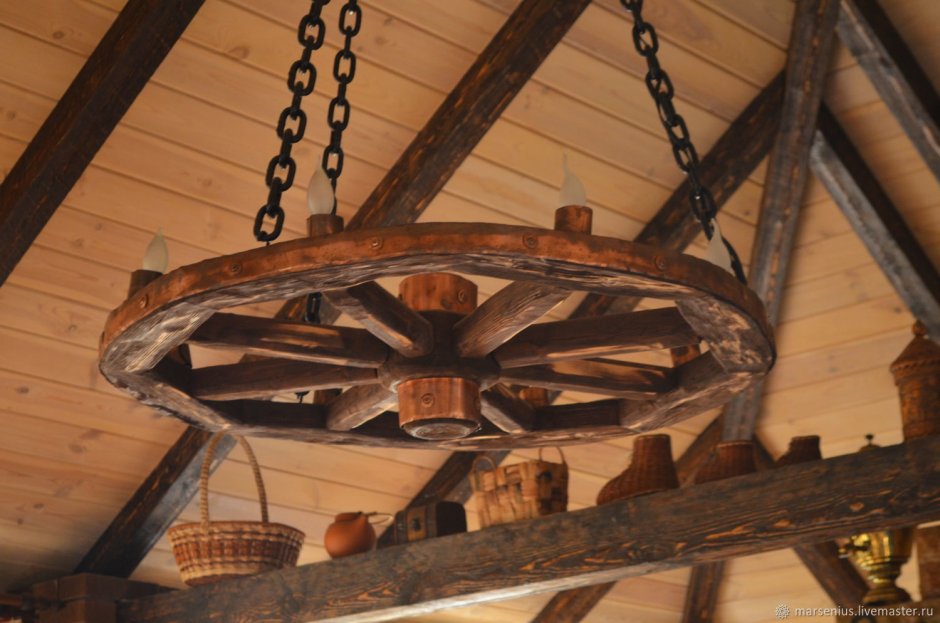 Деревянная люстра