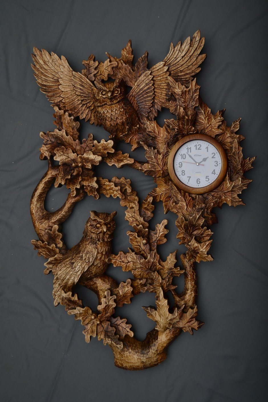 Резьба по дереву часы панно
