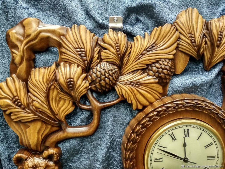 Резное дерево