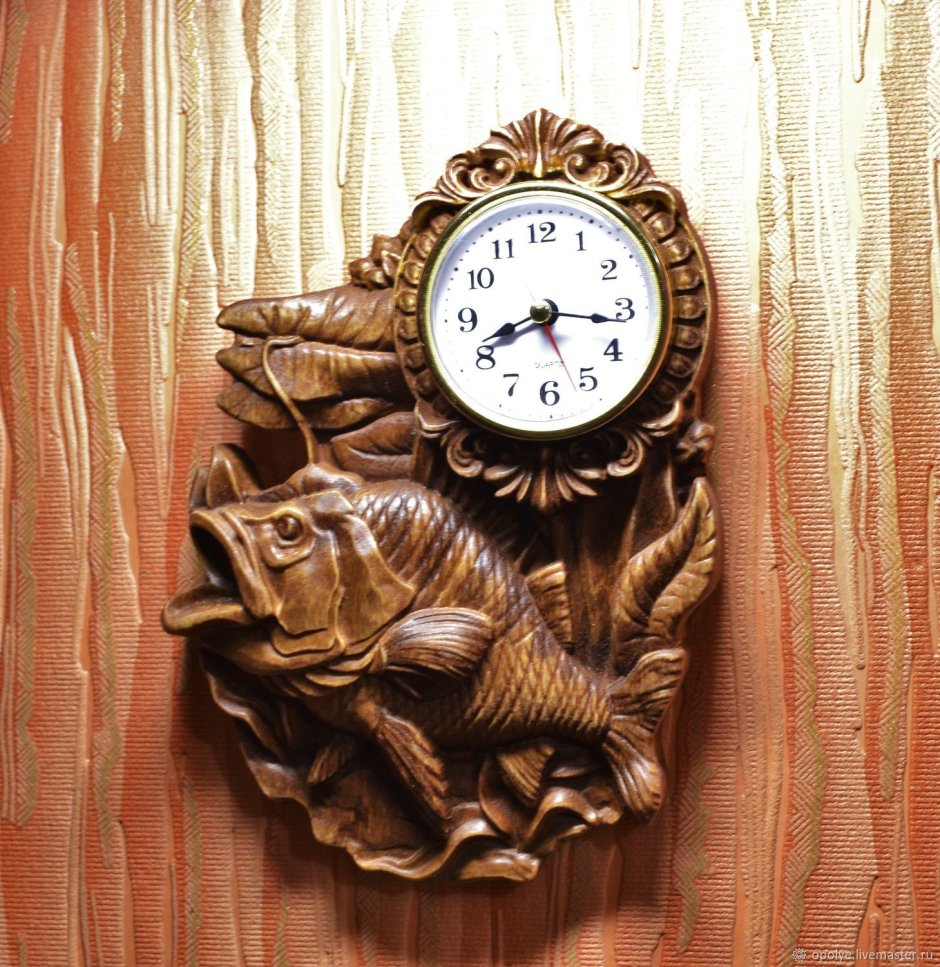 Резьба по дереву часы
