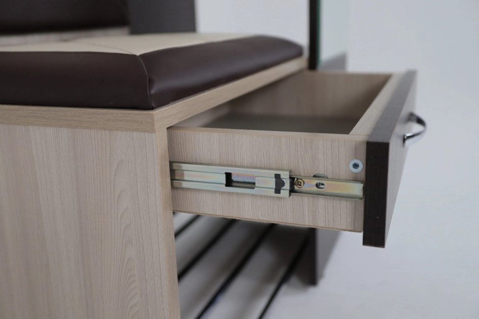 Прихожая в современном стил