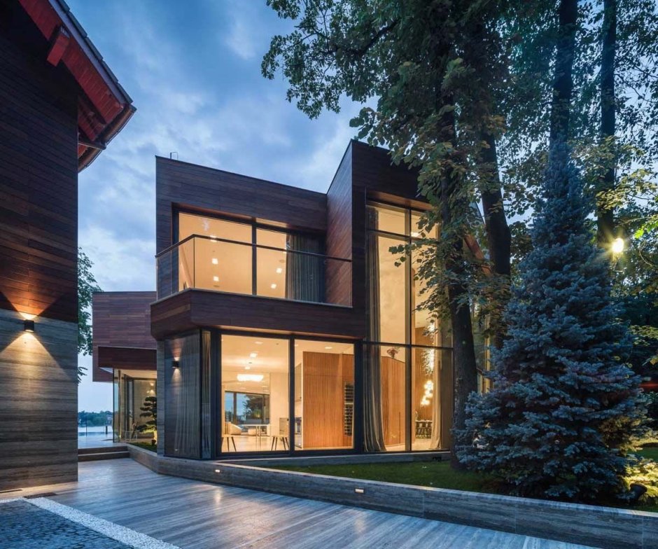 Домик с панорамными окнами