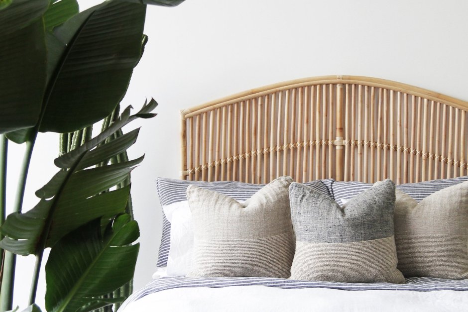 Изголовье из ротанга