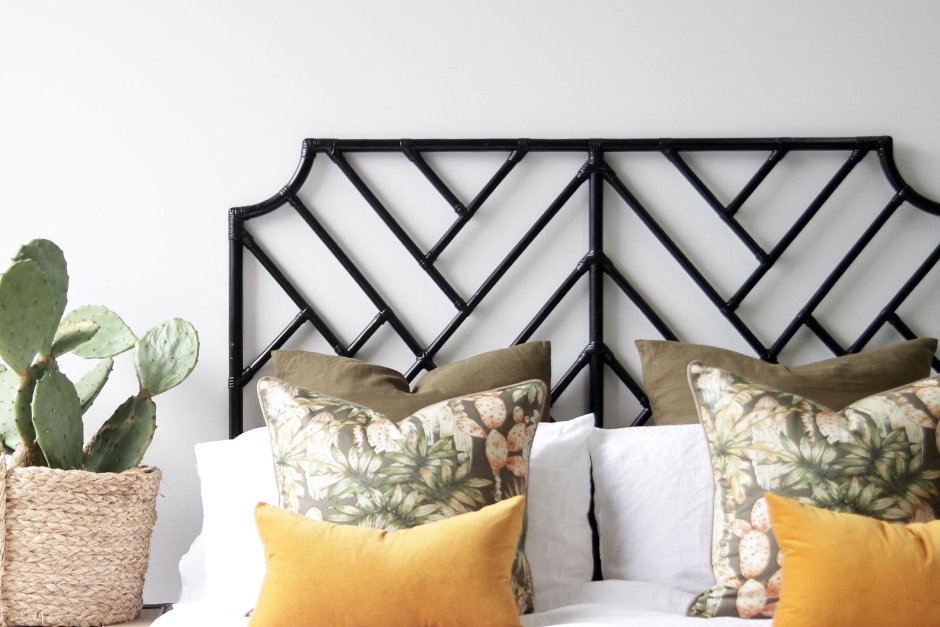 Изголовье из ротанга