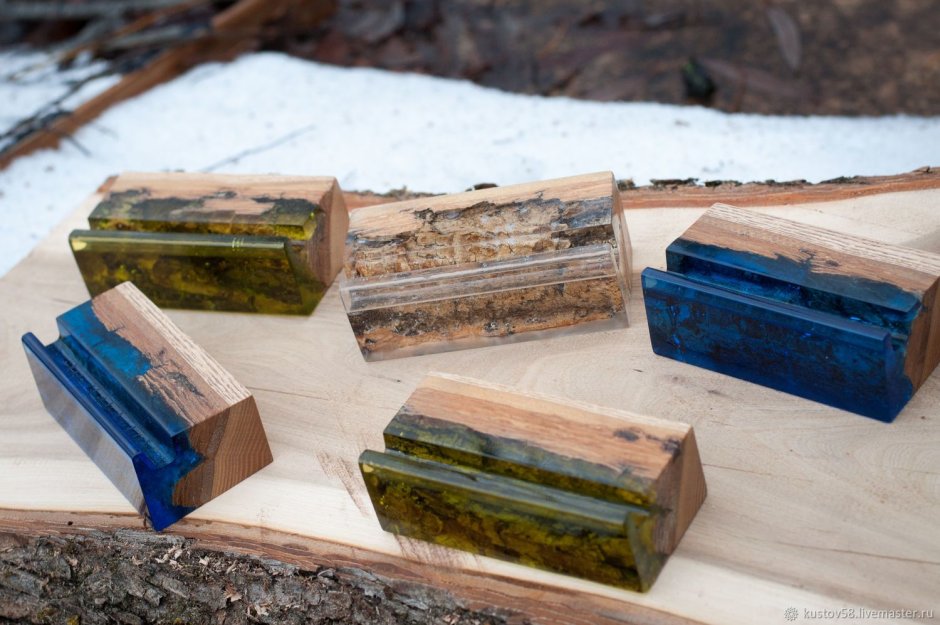 Подставка для телефона из эпоксидной смолы