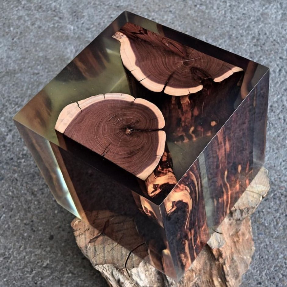 Изделия из дерева и смолы