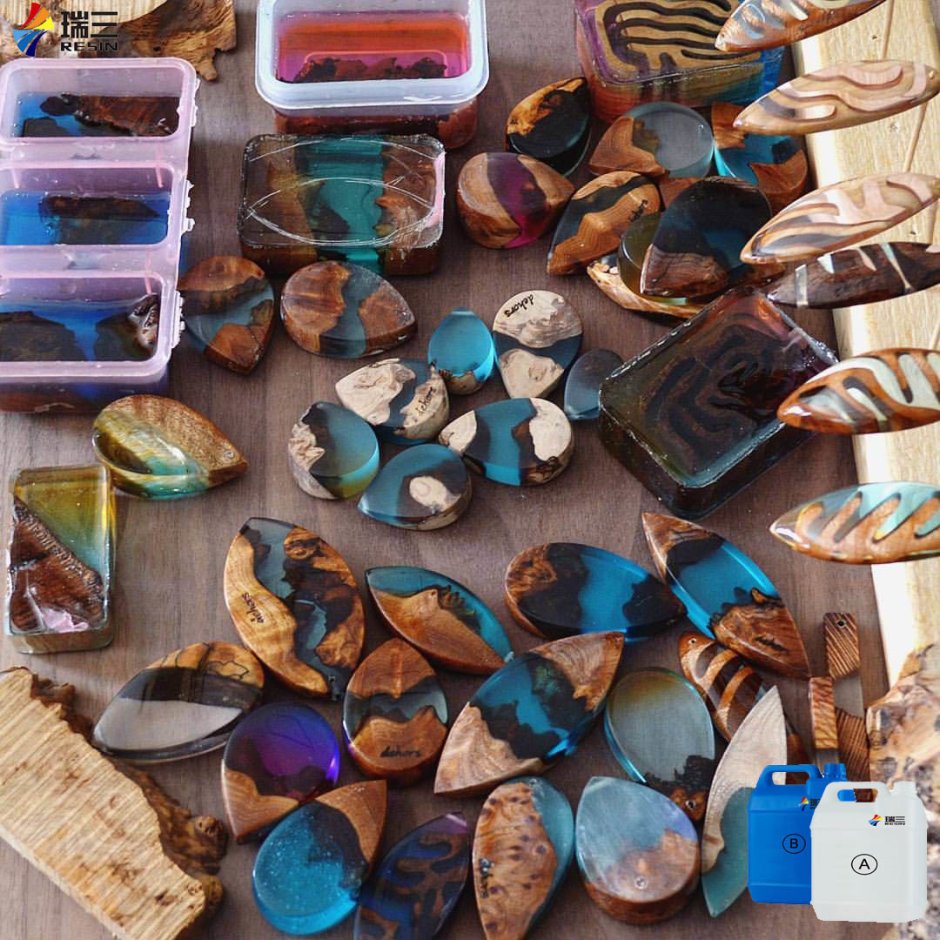 Декор шкатулки эпоксидной смолой