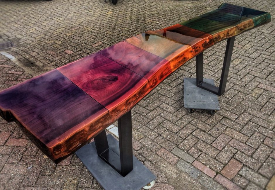 Стул с эпоксидной смолой