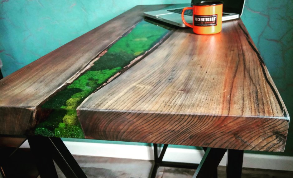 Стол эпоксидка река мох