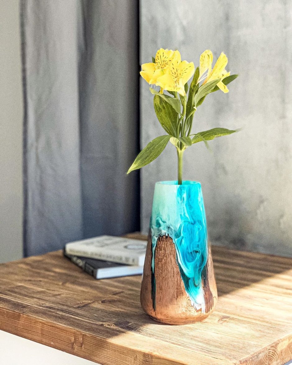 Ваза эз эпоксидной смолы