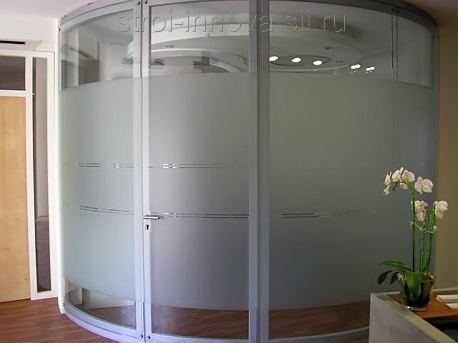 Радиусные двери