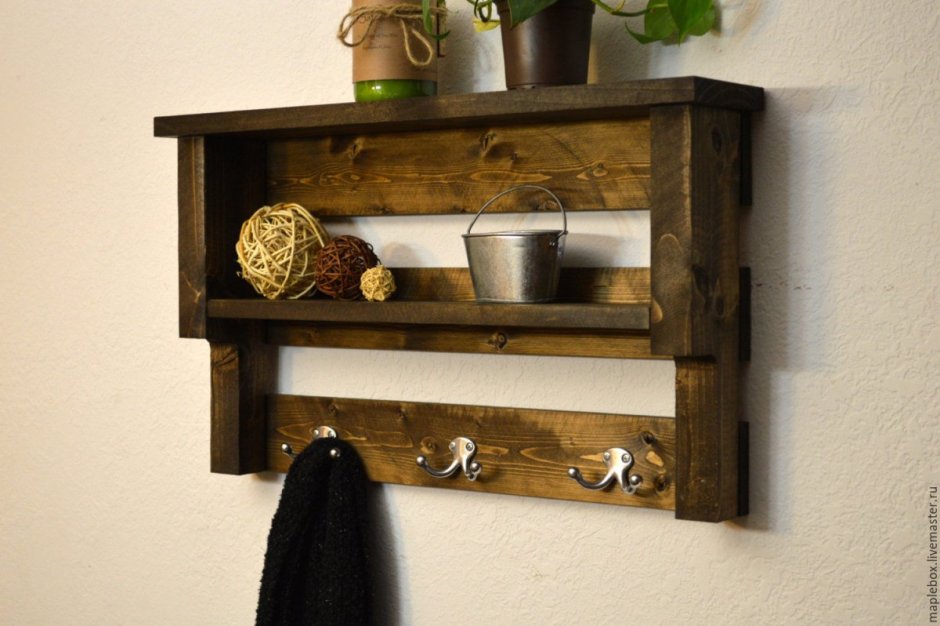 Настенная полочка для мелочей в прихожую