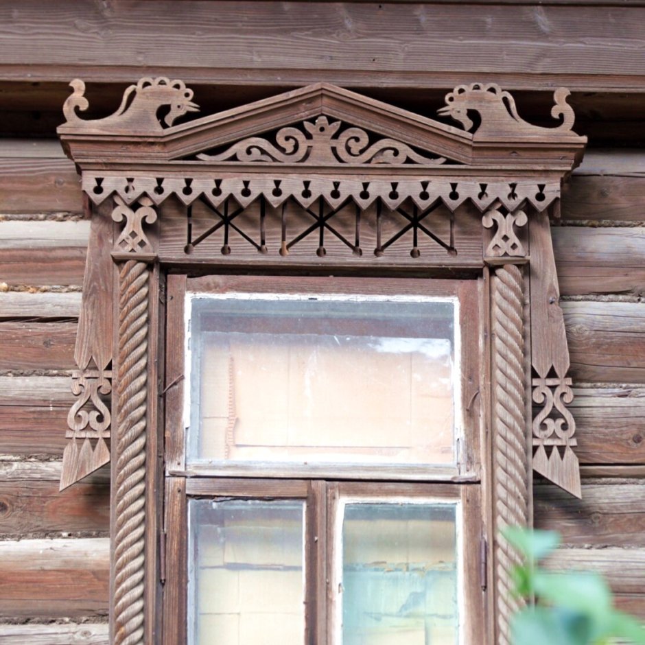 Красивые деревянные наличники на окна