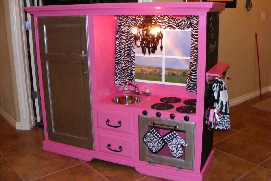 Переделка комода в детскую кухню