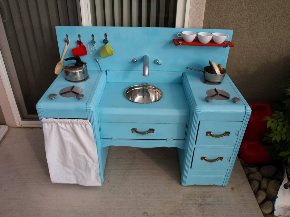 Детская кухня из старого стула