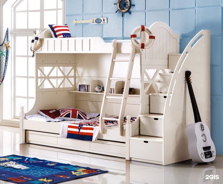Двухъярусная кровать в морском стиле