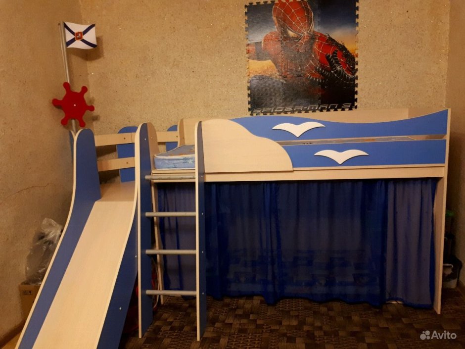 Двухъярусная кровать Юнга