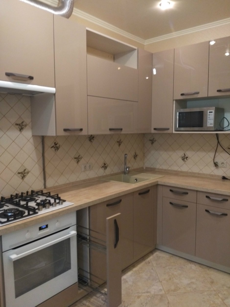 Кухонный гарнитур наша марка