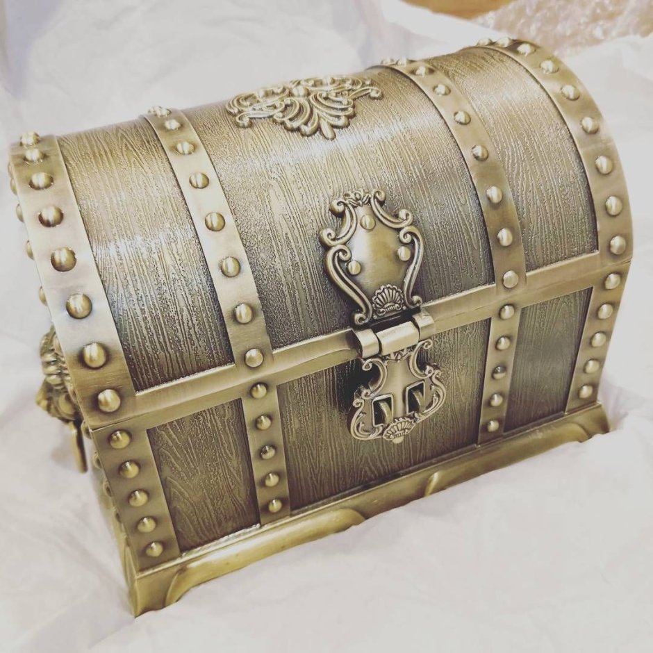 Красивый сундук