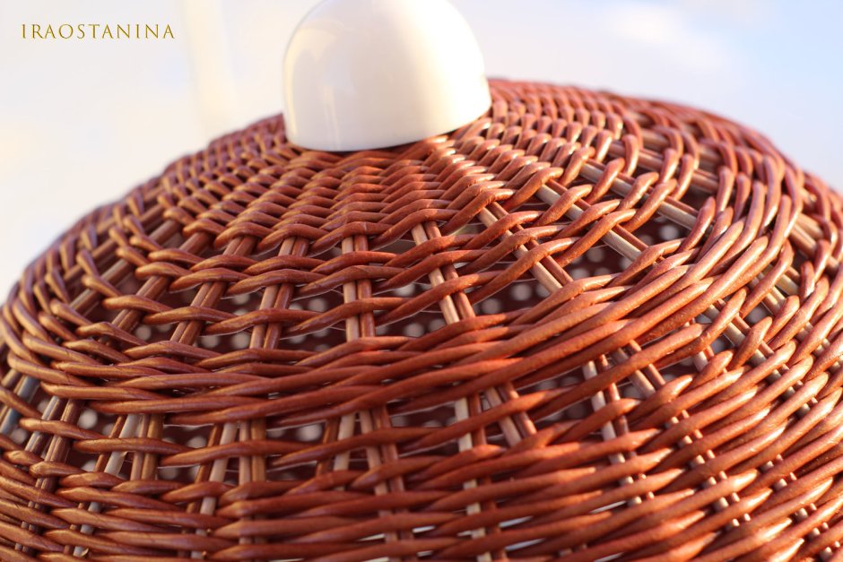 Плетеный абажур из лозы