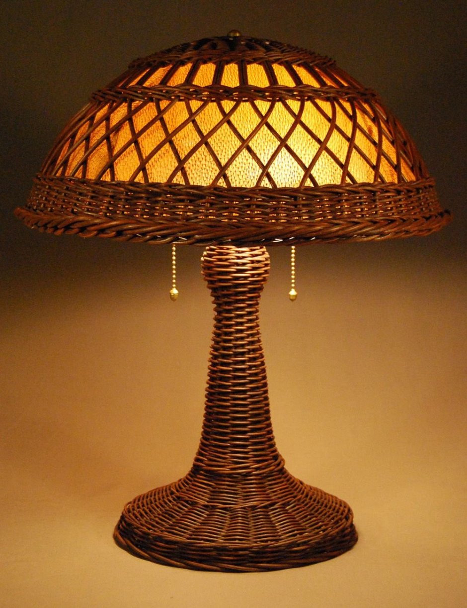 Плетеный абажур из лозы