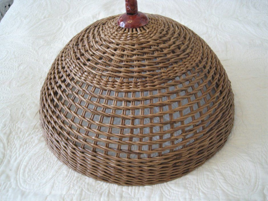 Абажур из бумажной лозы