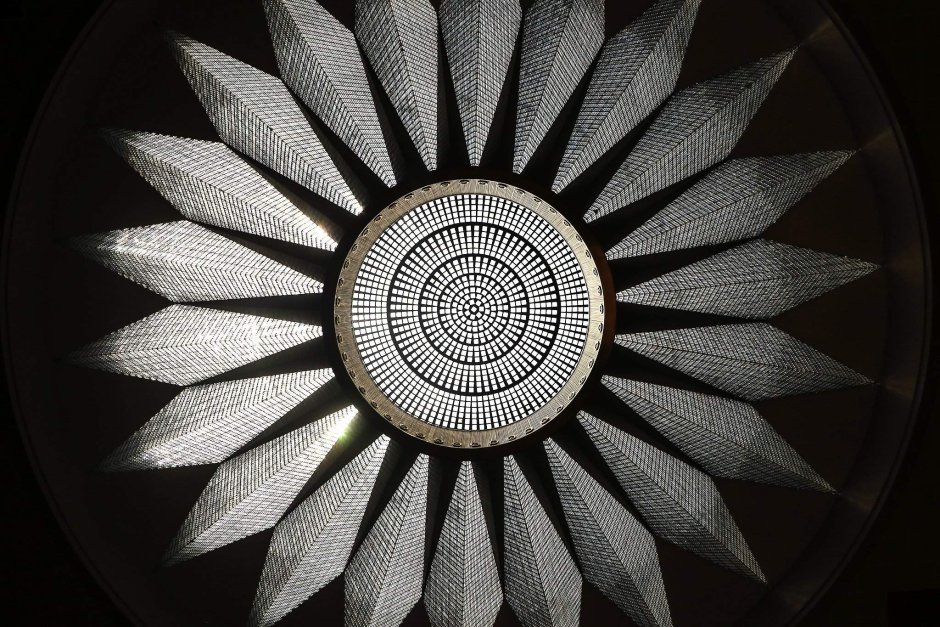 Люстра Eichholtz Chandelier Pulsar от Lalume d-600