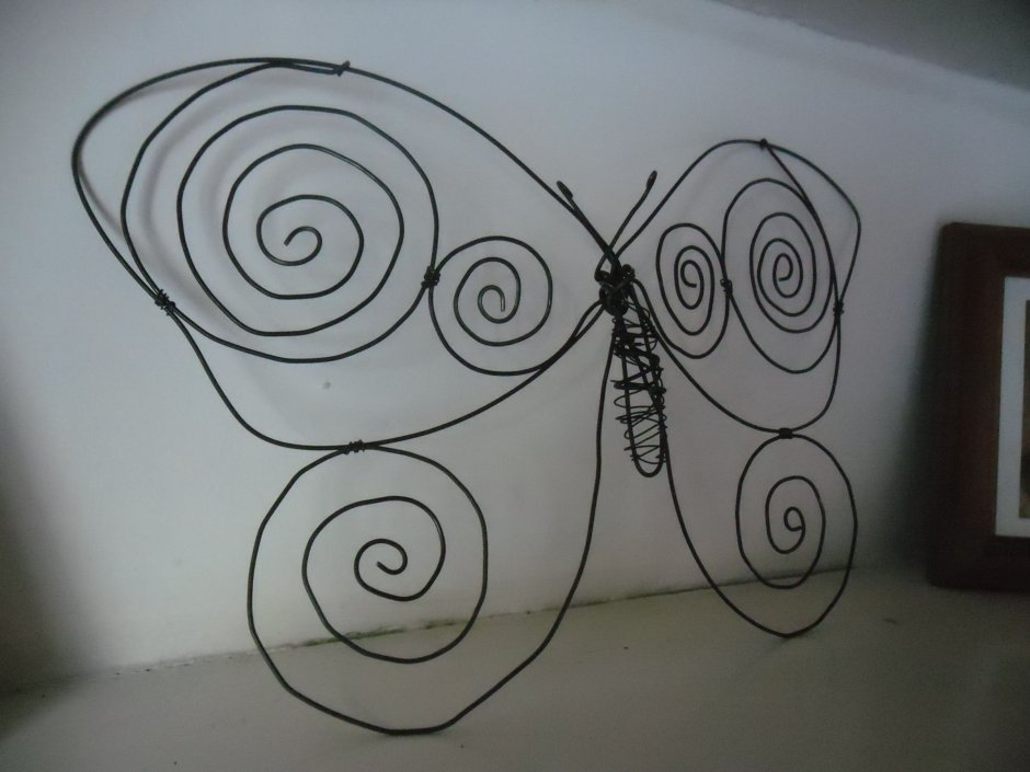 Декор для сада из проволоки своими руками