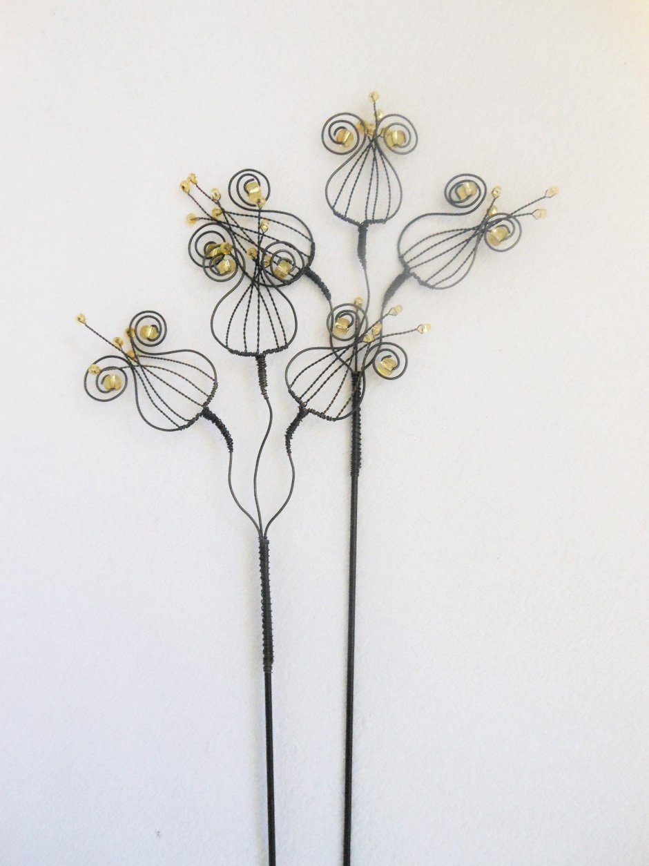 Цветы из проволок декорация