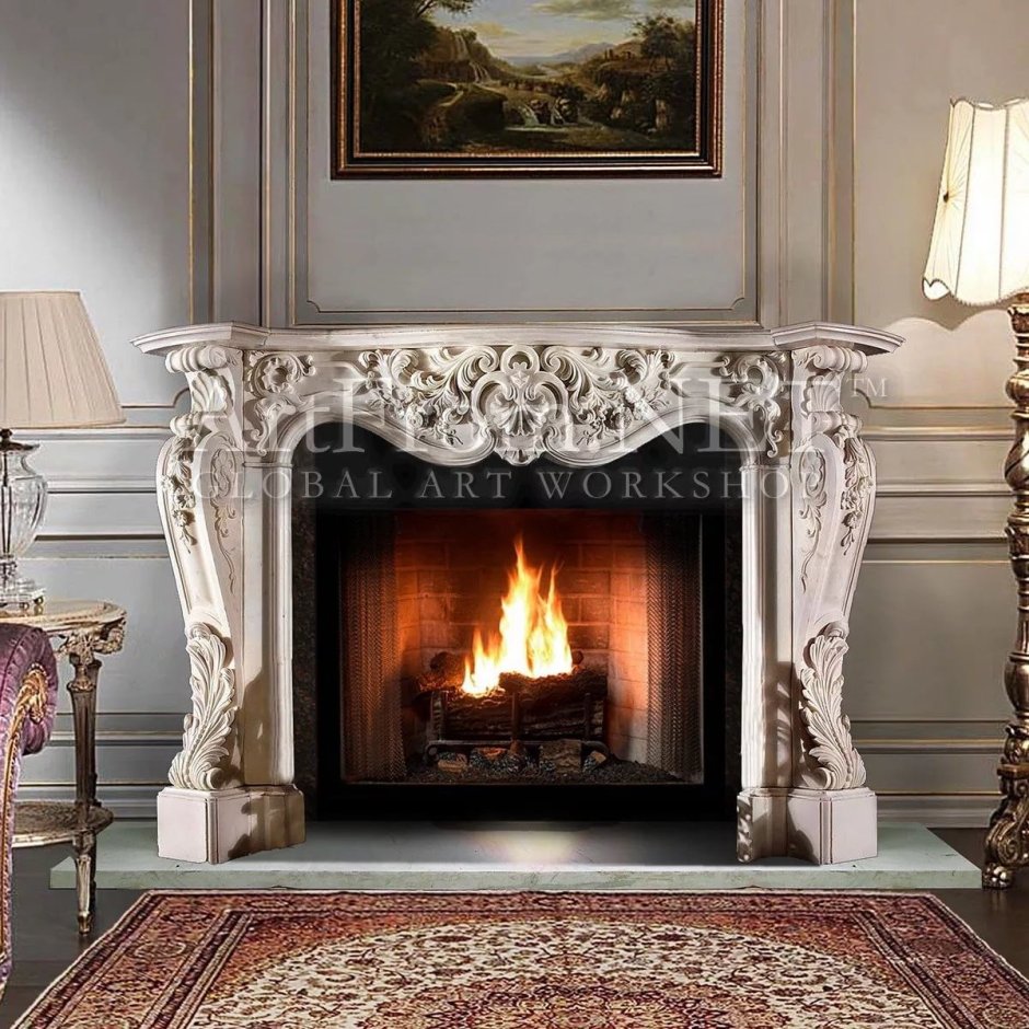 Камины в королевском стиле