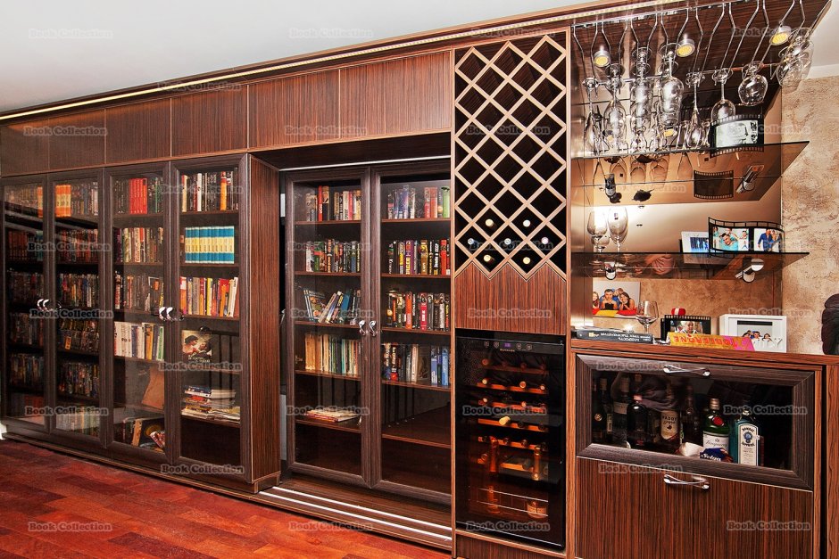 Книжный шкаф с баром