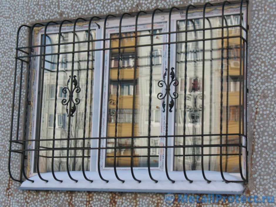 Решетки на окна пузатые