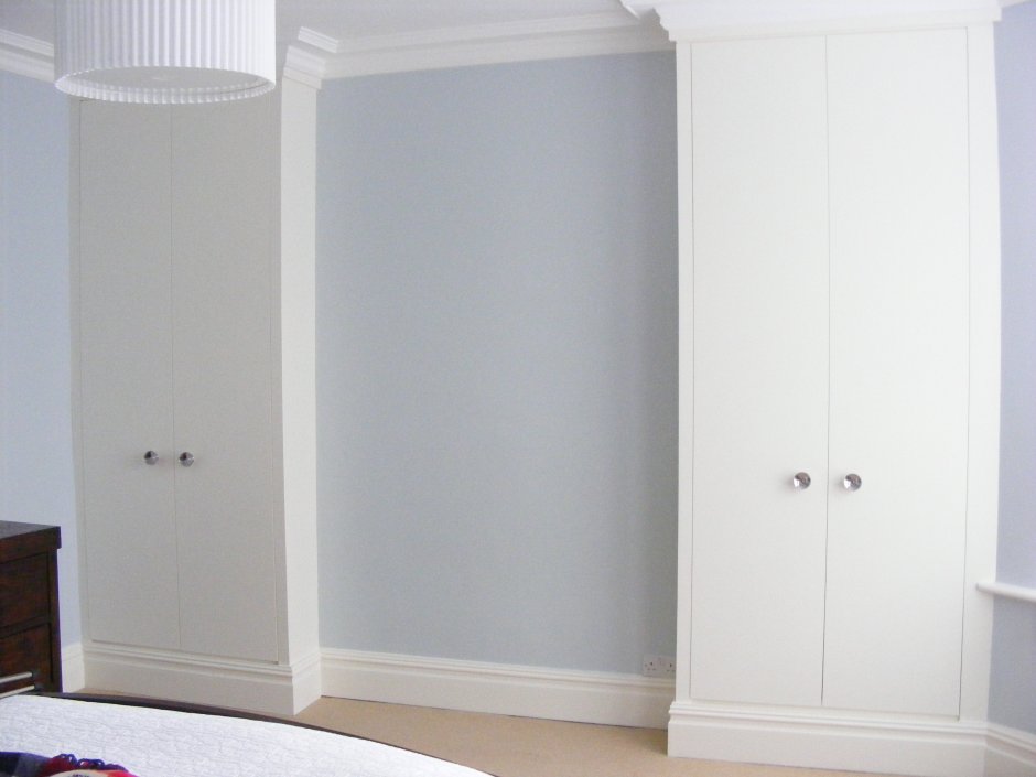 Шкафы встроенные в стену