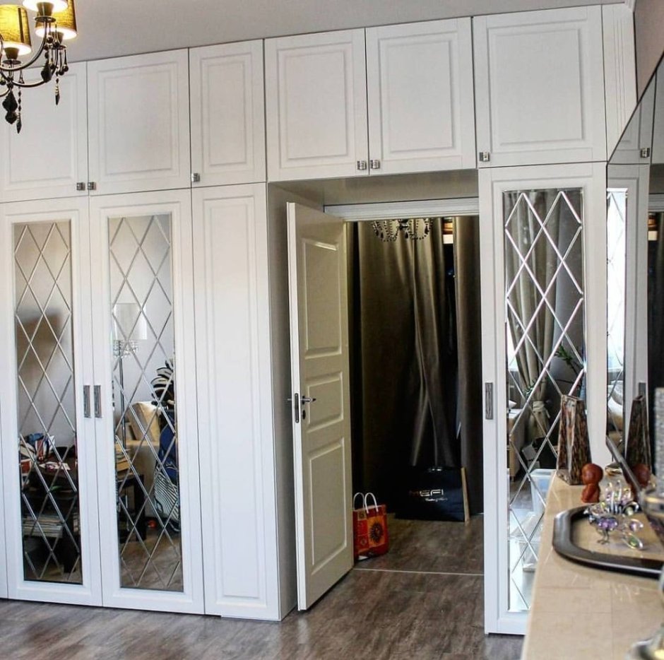 Двери в нишу