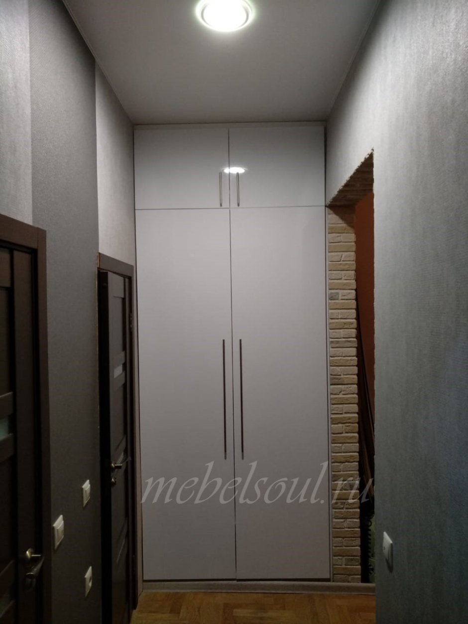 Встроенные шкафы в нишу