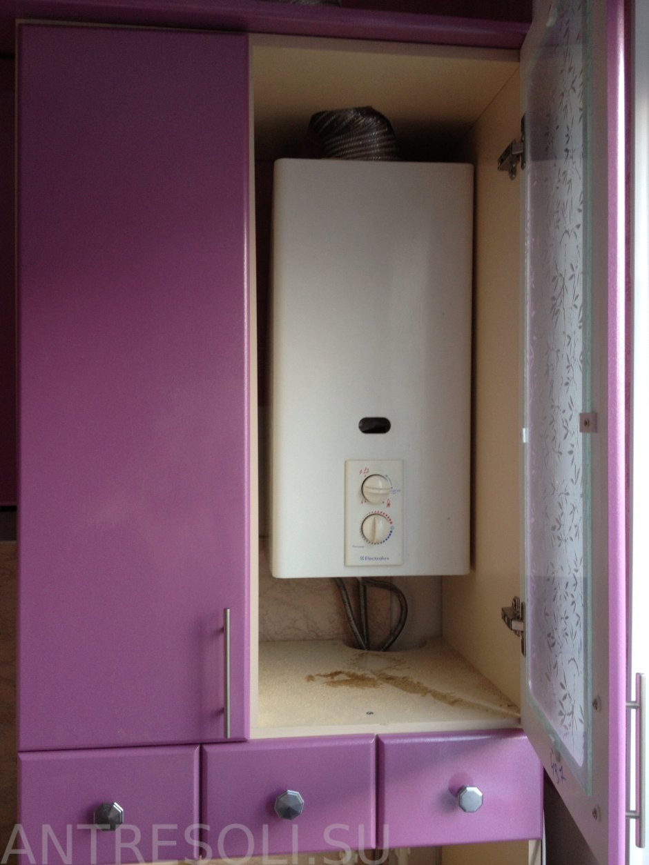 Двухконтурный газовый котел на кухне