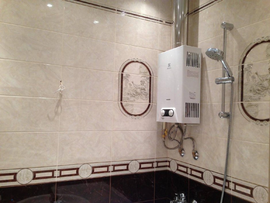 Металлические трубы в интерьере