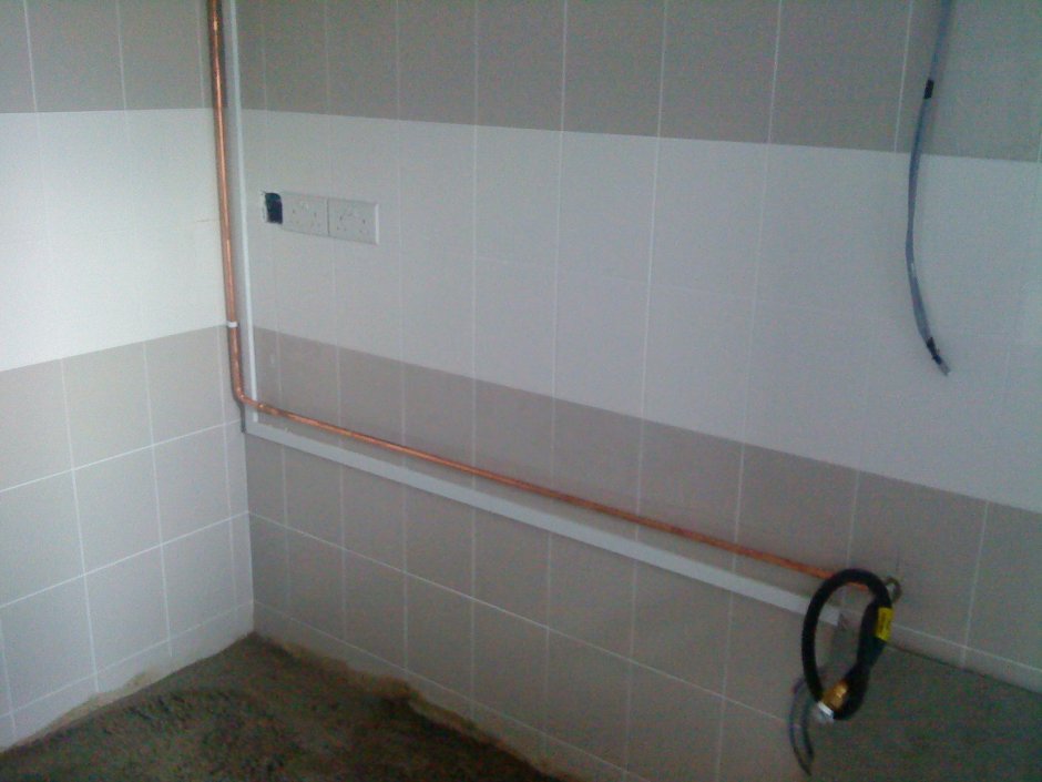 Декорирование труб на кухне