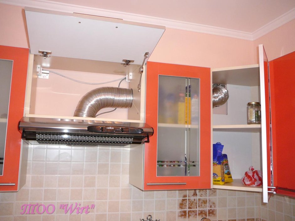 Интерьер кухни 5м.кв с газовой колонкой155на2м