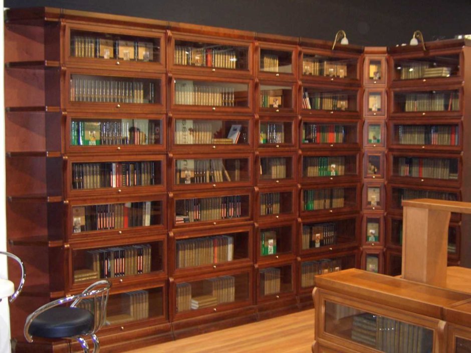 Деревянная полка под телевизор