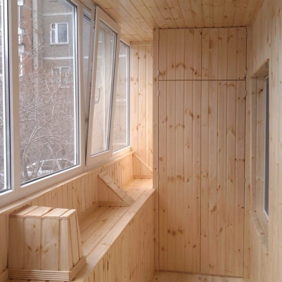 Отделка лоджии вагонкой