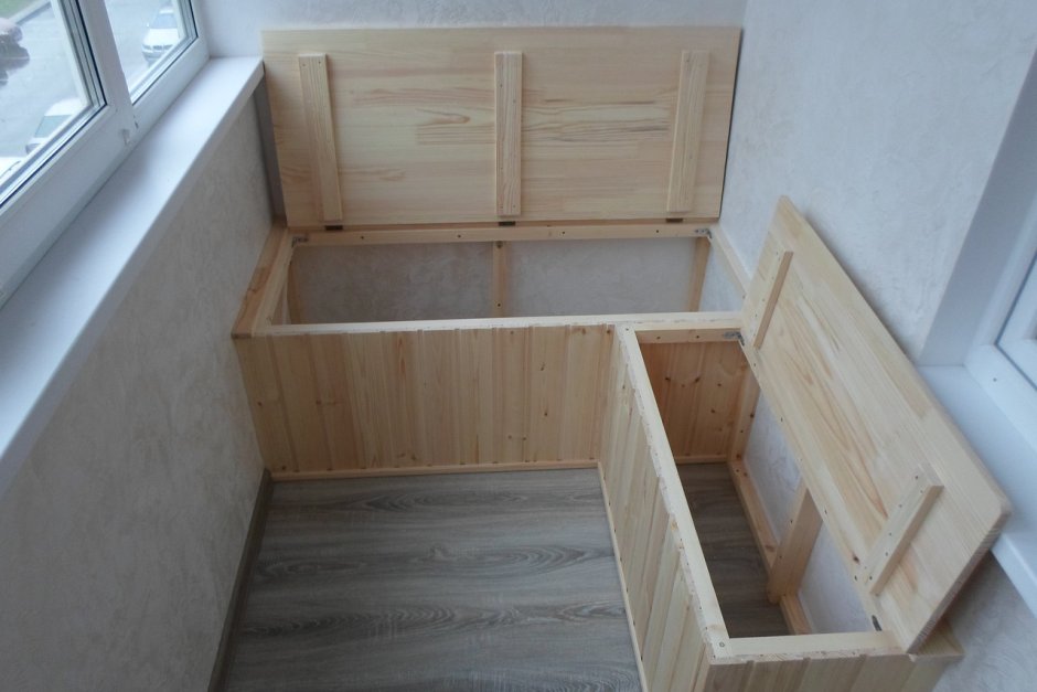 Ящик на балкон с сиденьем