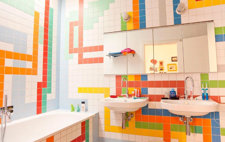 Яркая плитка для ванной комнаты