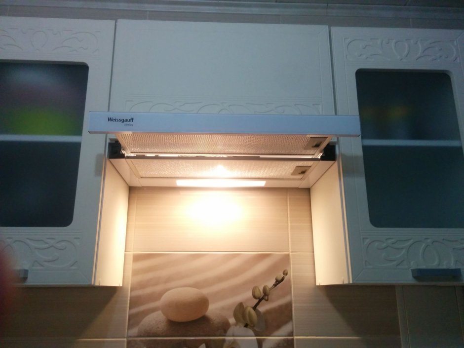 Встраиваемая вытяжка Weissgauff Tel 06 1m WH