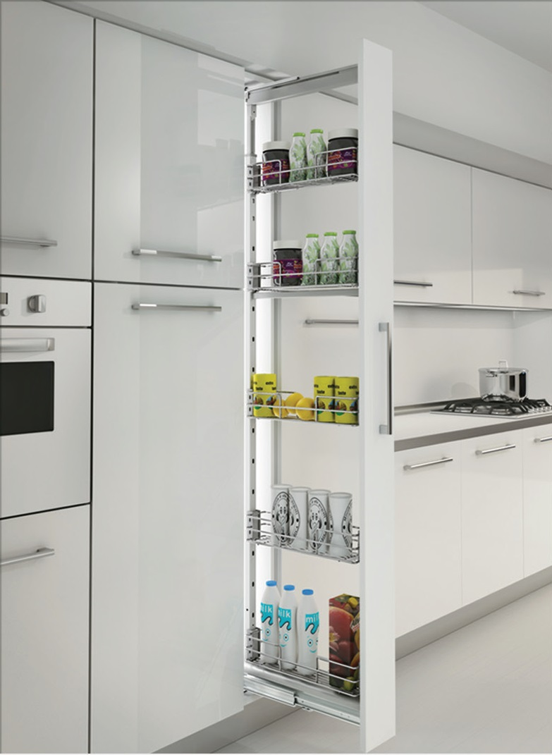 Выкатной шкаф для кухни за холодильником