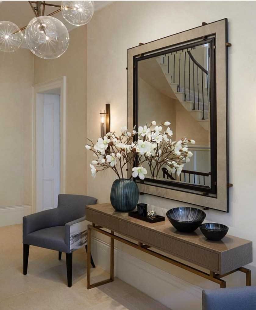 Консоль в прихожую